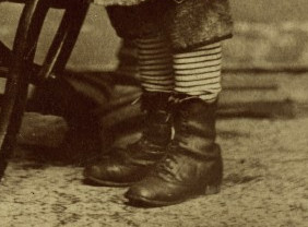 Redshoes - oldshoes250cropped