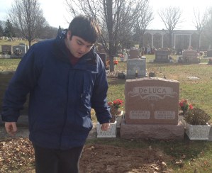 Clayatgravesite20141230_2